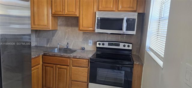 815 Foster Rd, Hallandale Beach, FL 33009