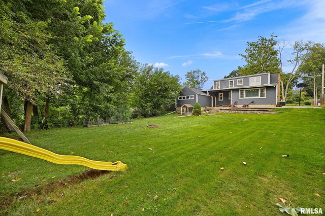 306 N LAWNDALE Avenue, Washington, IL 61571