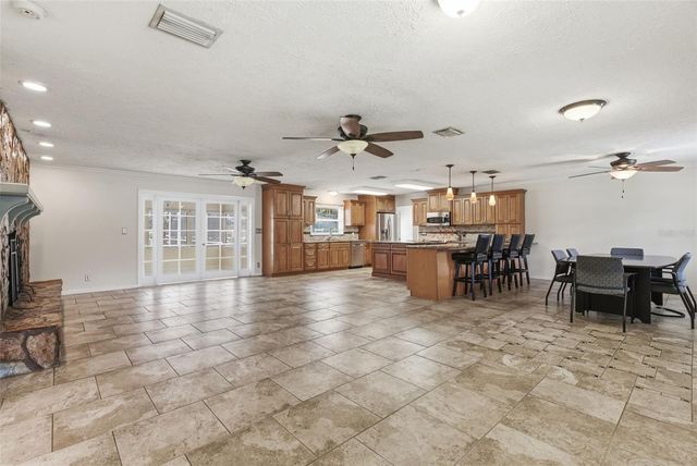 13525 301 HIGHWAY N, Thonotosassa, FL 33592