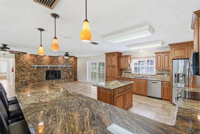 13525 301 HIGHWAY N, Thonotosassa, FL 33592