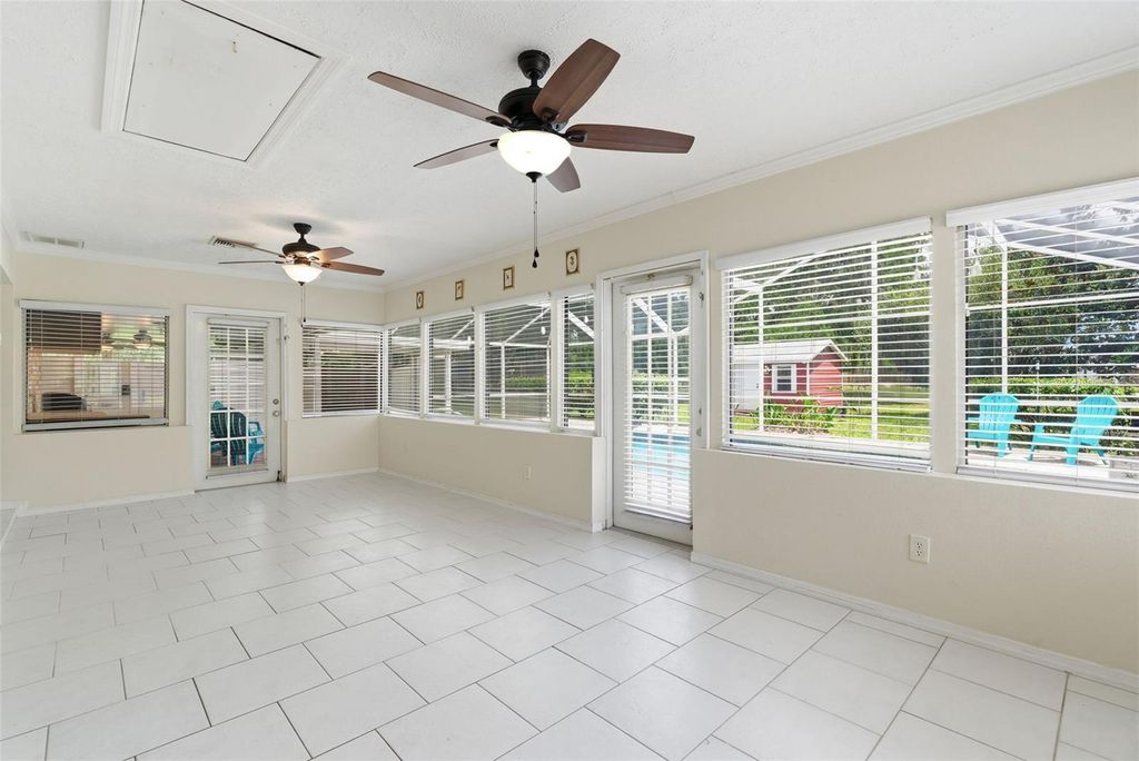 Image 43 of property listing at 13525 301 HIGHWAY N, Thonotosassa, FL 33592