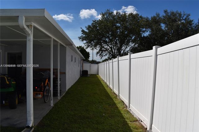 15639 SPRING LINE LN, Fort Myers, FL 33905
