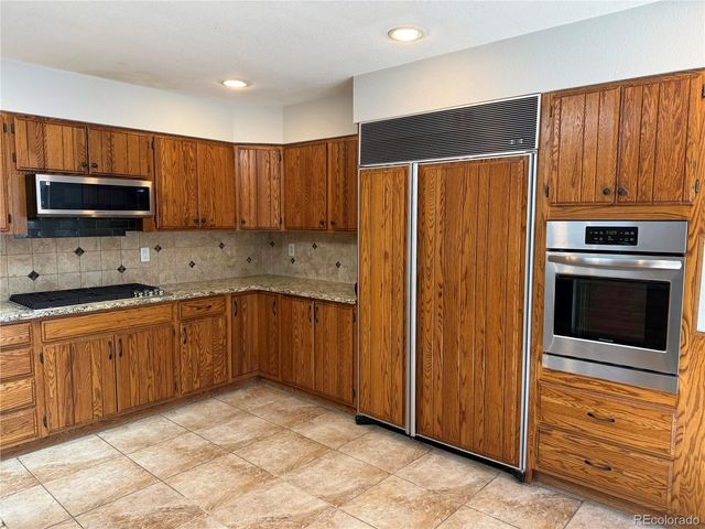 1030 E Possee Road, Castle Rock, CO 80108