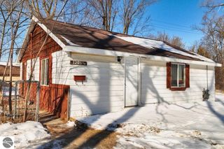 1205 N Kinney Avenue, Mt Pleasant, MI 48858