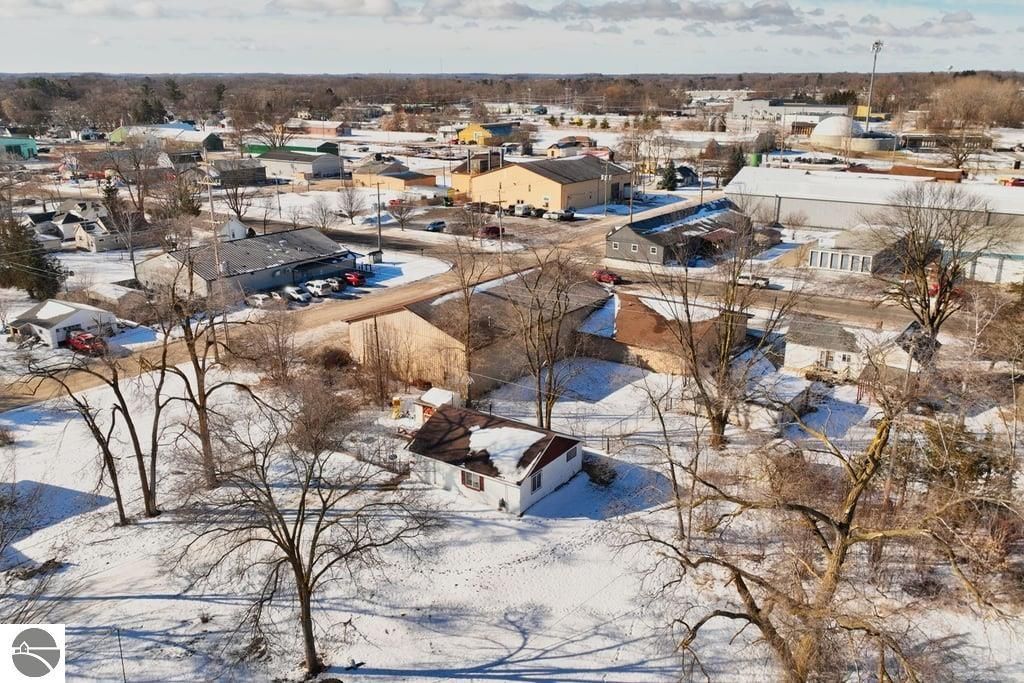 Image 23 of property listing at 1205 N Kinney Avenue, Mt Pleasant, MI 48858