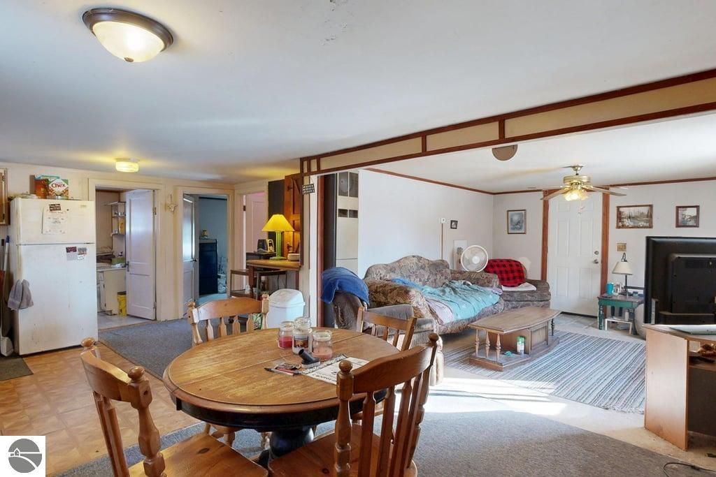 Image 7 of property listing at 1205 N Kinney Avenue, Mt Pleasant, MI 48858