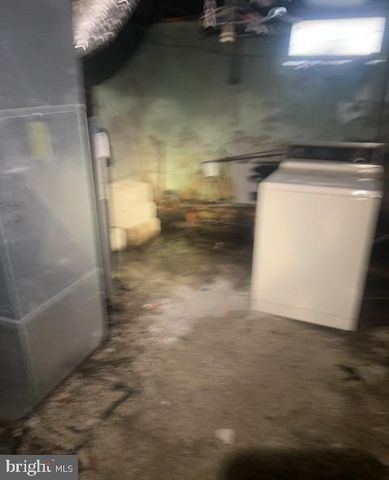 2424 WOOD AVE, Tullytown, PA 19007