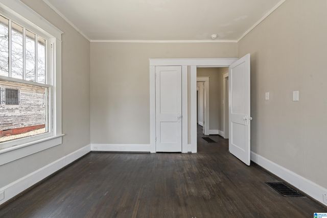 808 11TH AVENUE, Midfield, AL 35228