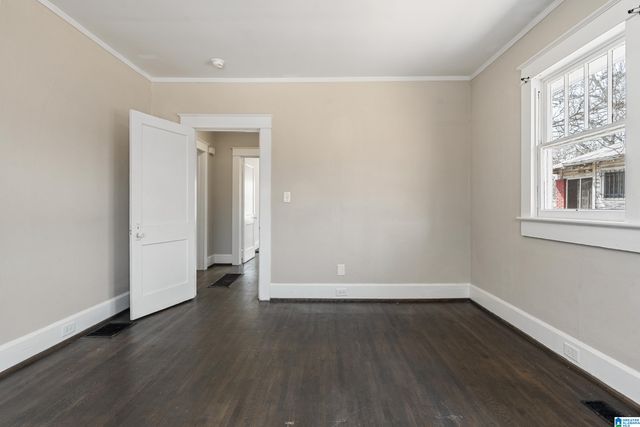 808 11TH AVENUE, Midfield, AL 35228