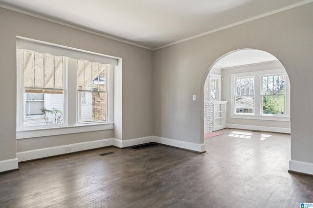 808 11TH AVENUE, Midfield, AL 35228