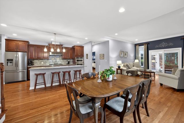 26 Kensington, Plymouth, MA 02360