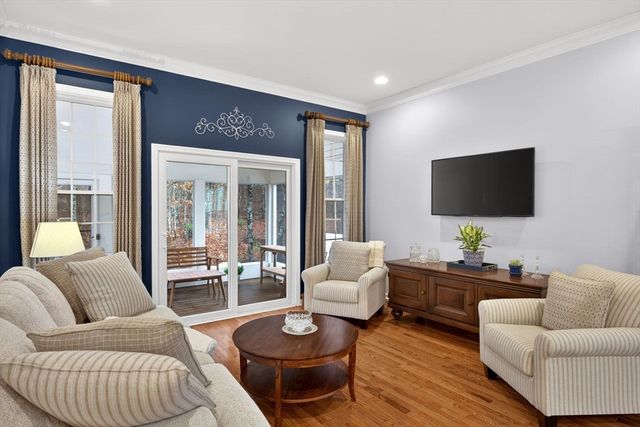 26 Kensington, Plymouth, MA 02360