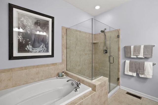 26 Kensington, Plymouth, MA 02360