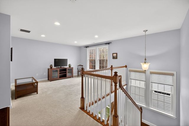 26 Kensington, Plymouth, MA 02360