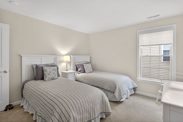 26 Kensington, Plymouth, MA 02360