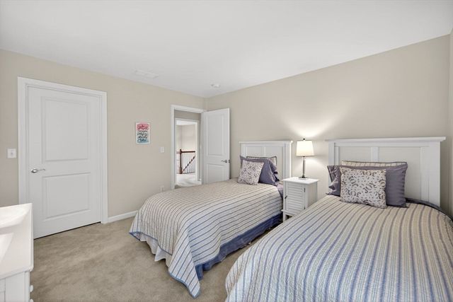 26 Kensington, Plymouth, MA 02360