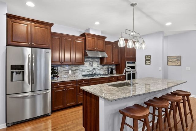 26 Kensington, Plymouth, MA 02360