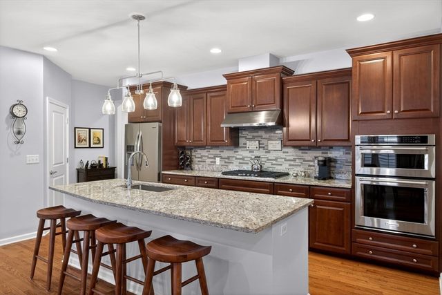 26 Kensington, Plymouth, MA 02360