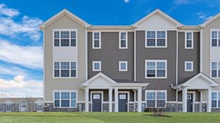 2708 Arrowhead Drive, Pingree Grove, IL 60140