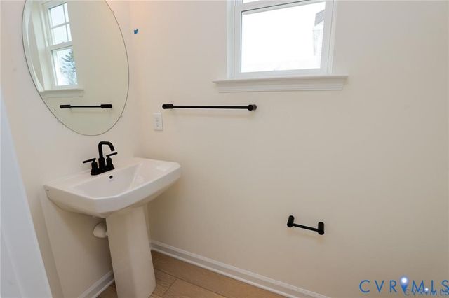 7855 Alexandria Dr, Moseley, VA 23120