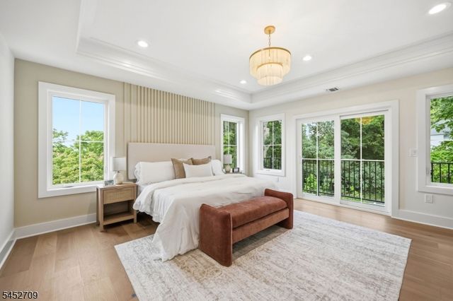 4 Dorrien Rd, Livingston Twp., NJ 07039