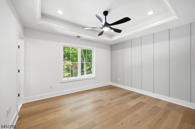 4 Dorrien Rd, Livingston Twp., NJ 07039