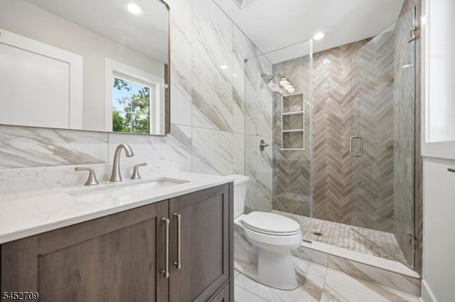 4 Dorrien Rd, Livingston Twp., NJ 07039