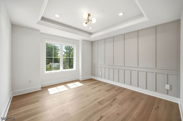 4 Dorrien Rd, Livingston Twp., NJ 07039