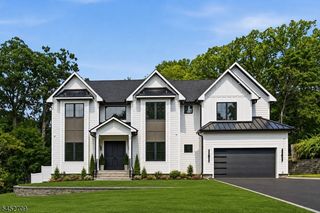 4 Dorrien Rd, Livingston Twp., NJ 07039