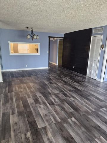 1402 NW 80th Avenue 205, Margate, FL 33063