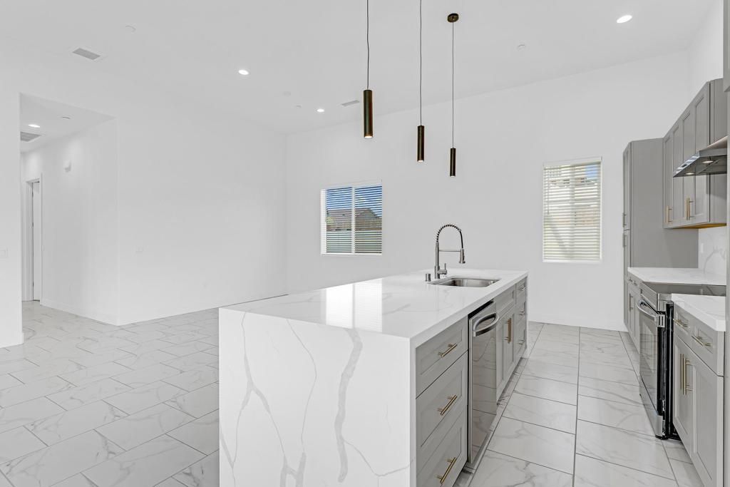 Image 12 of property listing at 15480 Avenida Rambla, Desert Hot Springs, CA 92240