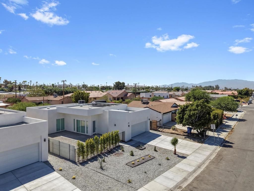 Image 2 of property listing at 15480 Avenida Rambla, Desert Hot Springs, CA 92240