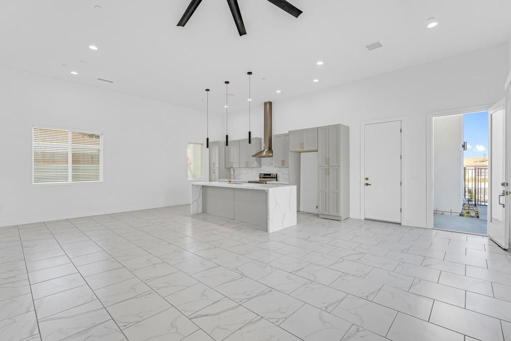 Image 6 of property listing at 15480 Avenida Rambla, Desert Hot Springs, CA 92240