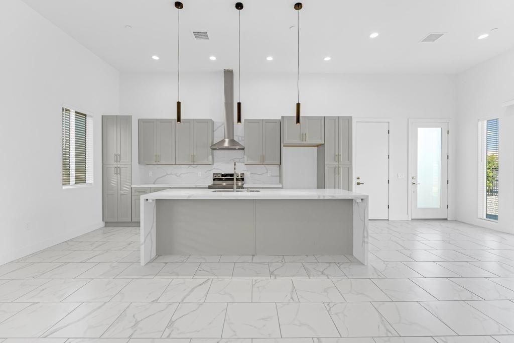 Image 7 of property listing at 15480 Avenida Rambla, Desert Hot Springs, CA 92240