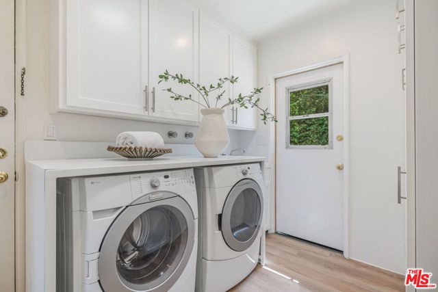 1250 N Norman Place, Los Angeles, CA 90049