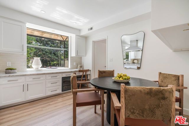 1250 N Norman Place, Los Angeles, CA 90049