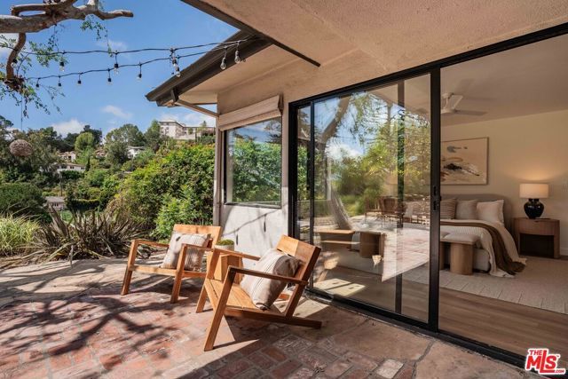 1250 N Norman Place, Los Angeles, CA 90049