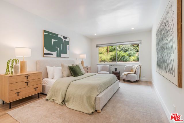 1250 N Norman Place, Los Angeles, CA 90049