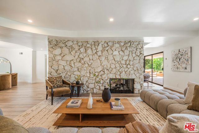 1250 N Norman Place, Los Angeles, CA 90049