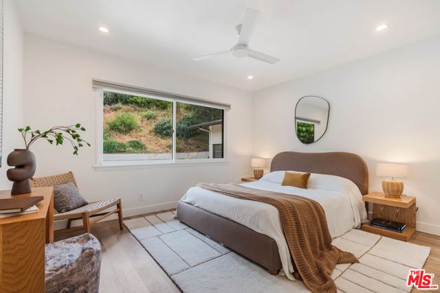 1250 N Norman Place, Los Angeles, CA 90049