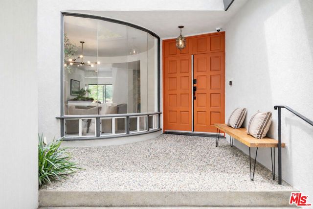 1250 N Norman Place, Los Angeles, CA 90049