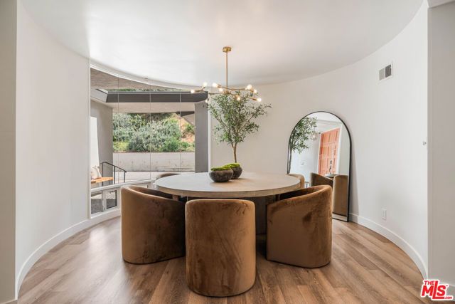 1250 N Norman Place, Los Angeles, CA 90049