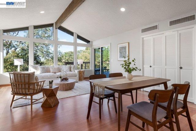 84 Grandview Pl, Walnut Creek, CA 94595