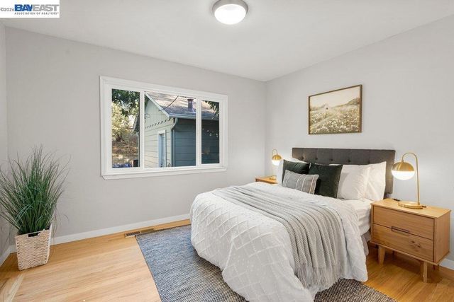 84 Grandview Pl, Walnut Creek, CA 94595