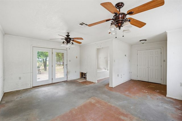 356 Farney Road, Golinda, TX 76655