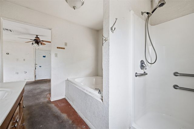356 Farney Road, Golinda, TX 76655