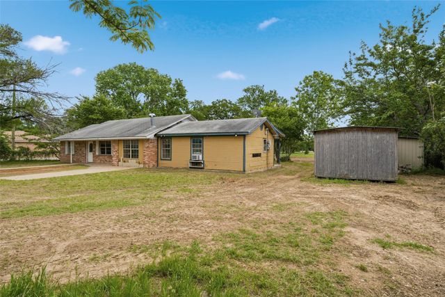 356 Farney Road, Golinda, TX 76655