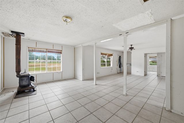 356 Farney Road, Golinda, TX 76655