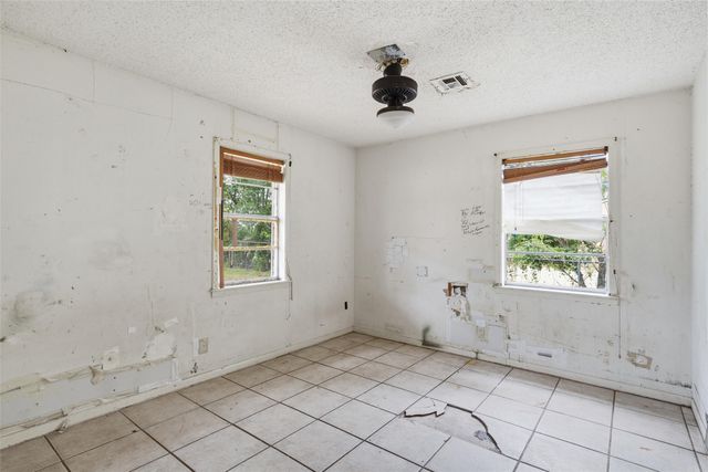 356 Farney Road, Golinda, TX 76655