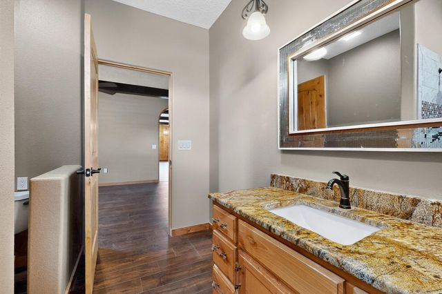1628 Drake Road, Los Lunas, NM 87031